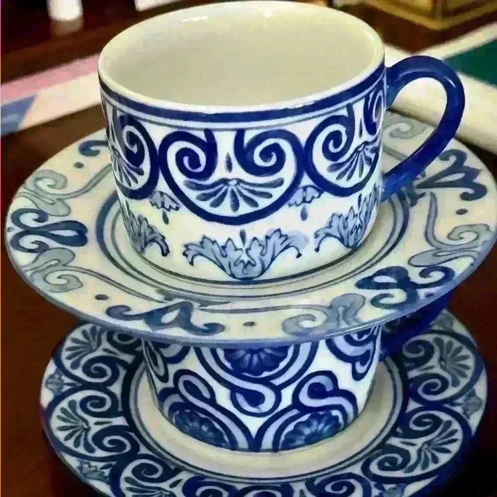 Bombay Vintage tea cups and saucers.  2 cups and 2 saucers included.